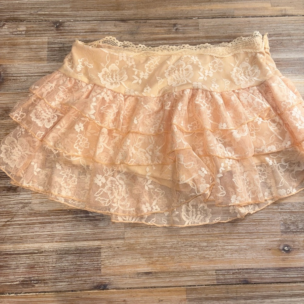 Elegant Lace Layered Skirt in Cream